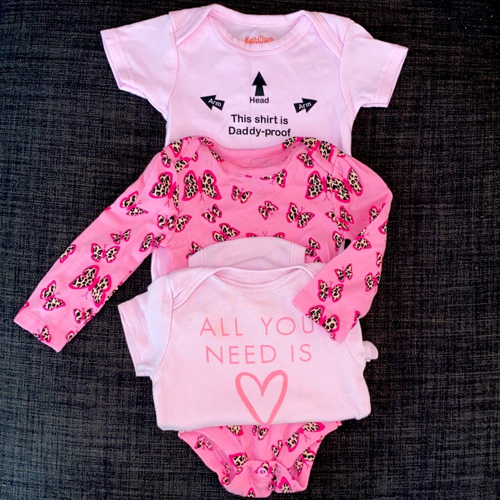 Girl baby clothes sizes 6-12. Daddy proof outfit is 12-18 months